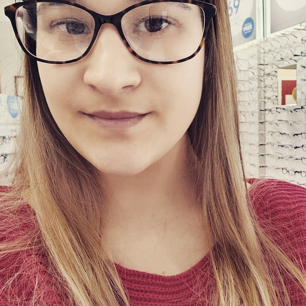 Meet your Posher, Angela